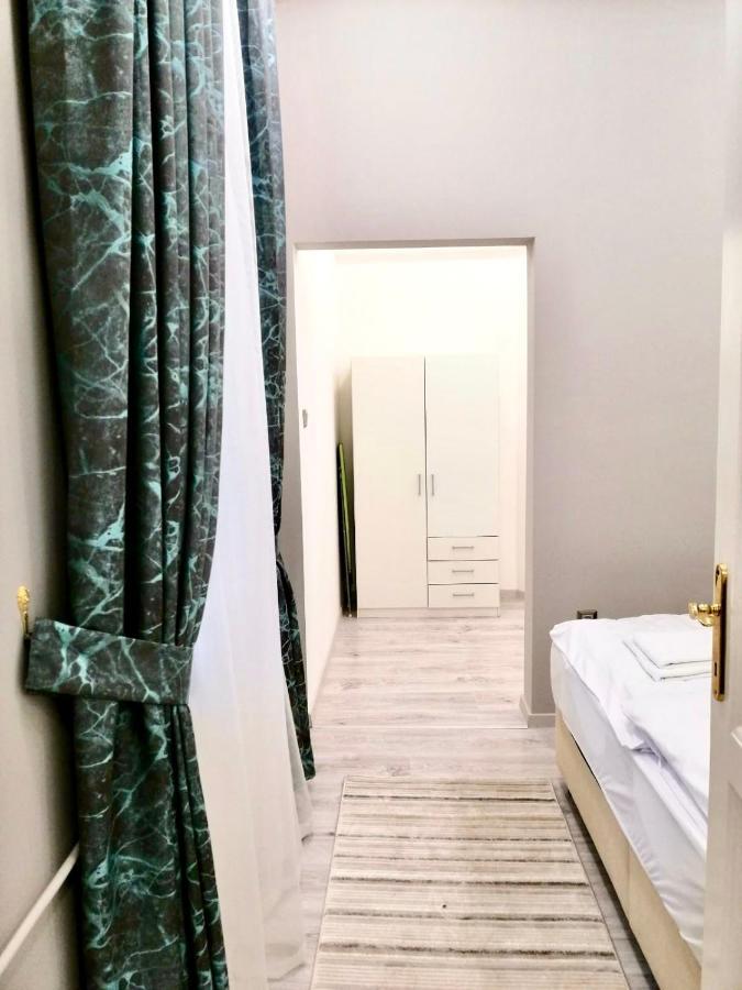 La Roberta Apartamento Budapeste Exterior foto